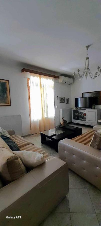 Apartment Nikita's House - 3 Min From Racetrack - Free Parking And Wifi - 7 Guests *